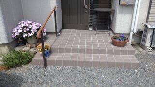 高槻市　　玄関ポーチ張替え　リピーター様です。